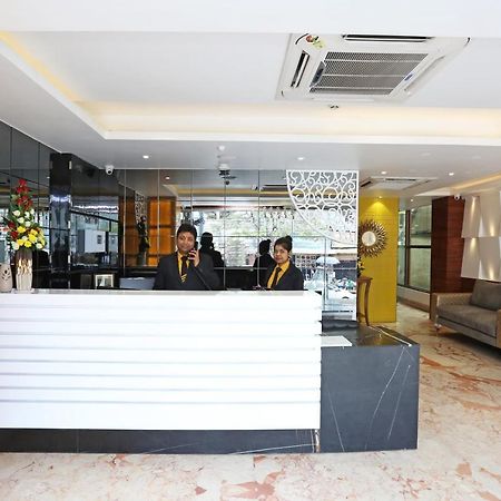Capital O 10492 Hotel Onyx Garden グワーハーティー エクステリア 写真